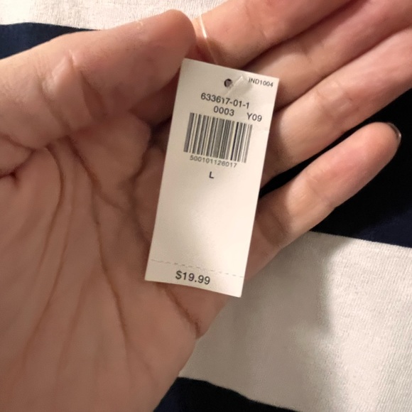 Old Navy NWT Striped Short Sleeve Tee Navy and White size Large - Picture 2 of 11